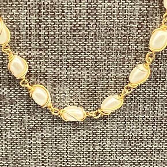 Napier Gold Pearl Necklace 24 In Swirl Cage Oval Retro Vintage Classic Elegant - Picture 2 of 6